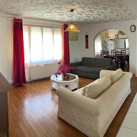 5Min Futuroscope 80M2 - 3 Chambres - Parking Prive - Wifi - Jardin 샤세노일 뒤 푸아투 외부 사진